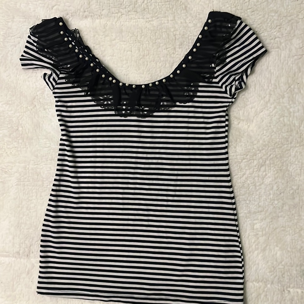 Striped stretchy top